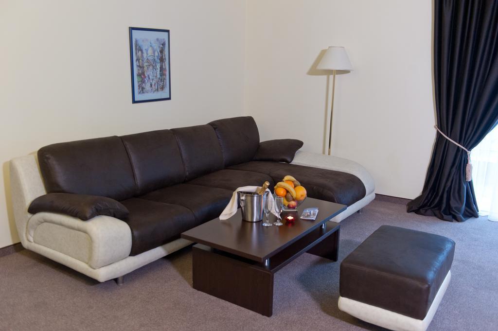 Hotel Astrea Hisarya Habitación foto