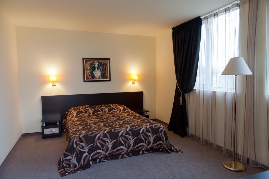 Hotel Astrea Hisarya Habitación foto