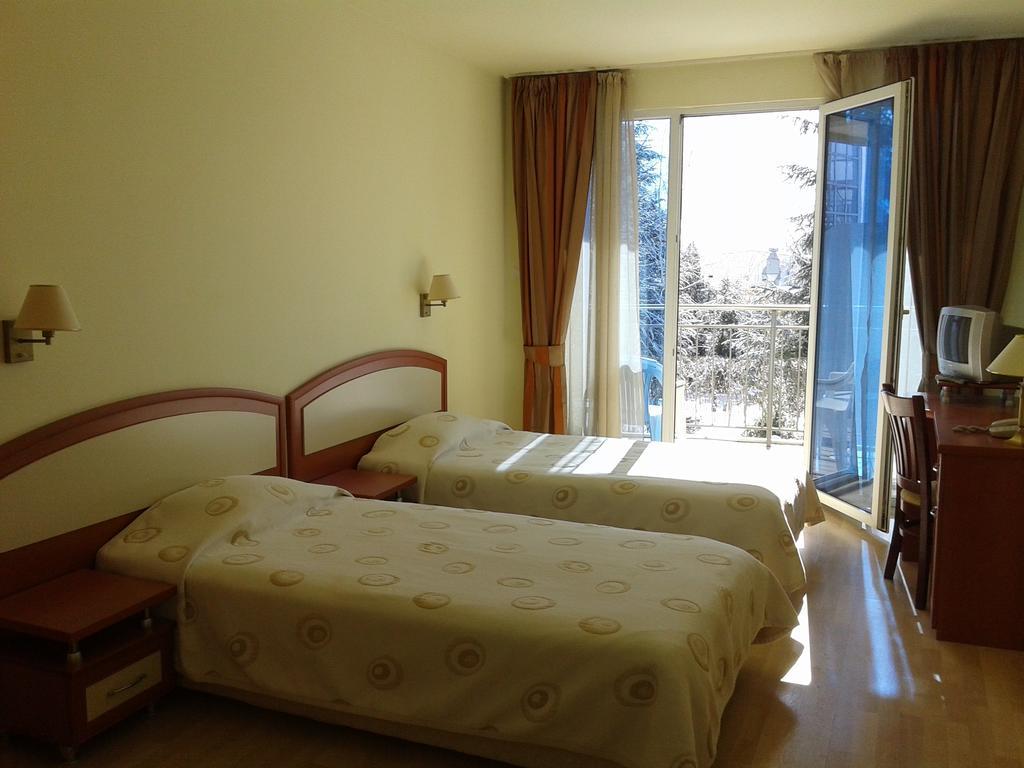 Hotel Astrea Hisarya Habitación foto